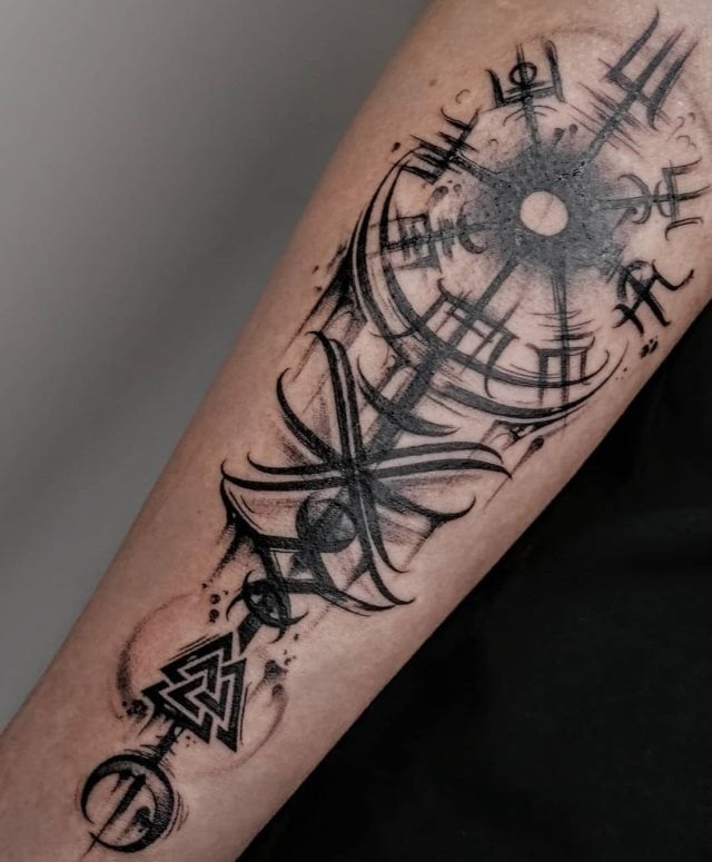 tattoo brujula vegvisir 53