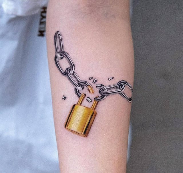 20 Tatuajes de Cadenas: ¿Ataduras, necesidad de liberación?