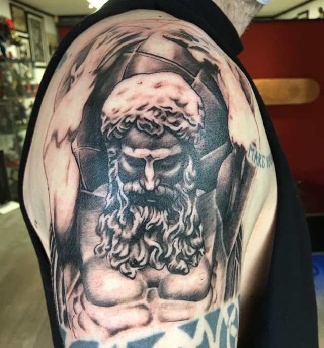 tattoo dios atlas 18