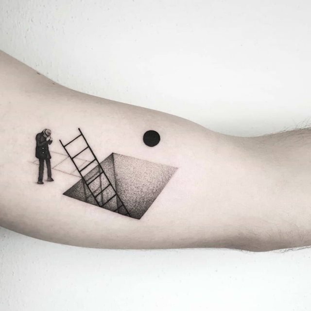 tattoo escaleras 24