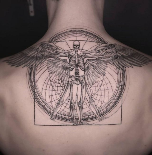 tattoo hombre vitruvio 22