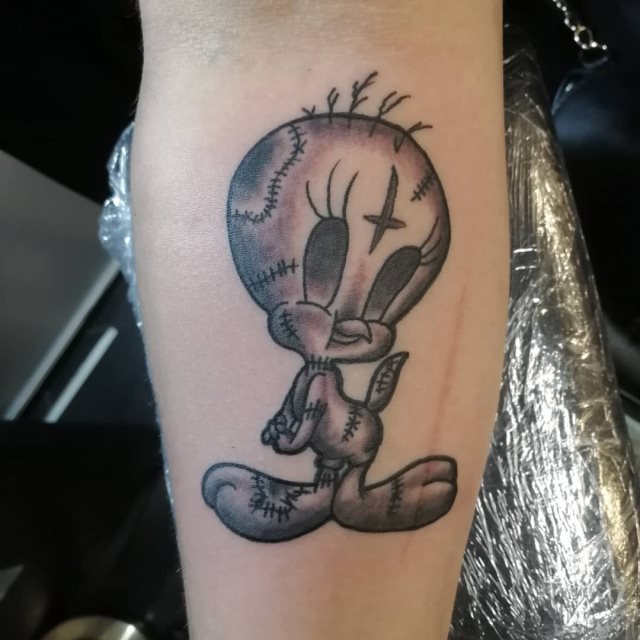 tattoo looney tunes 49