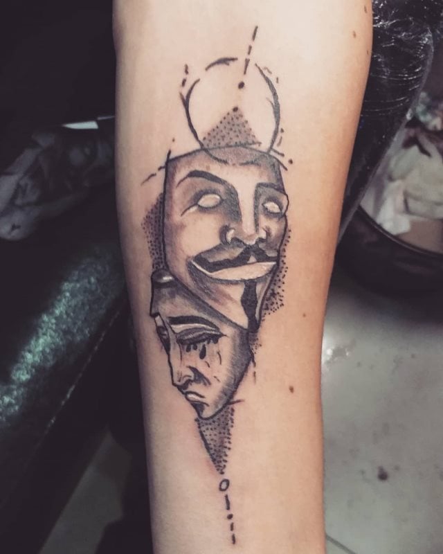 tattoo mascara careta drama 83