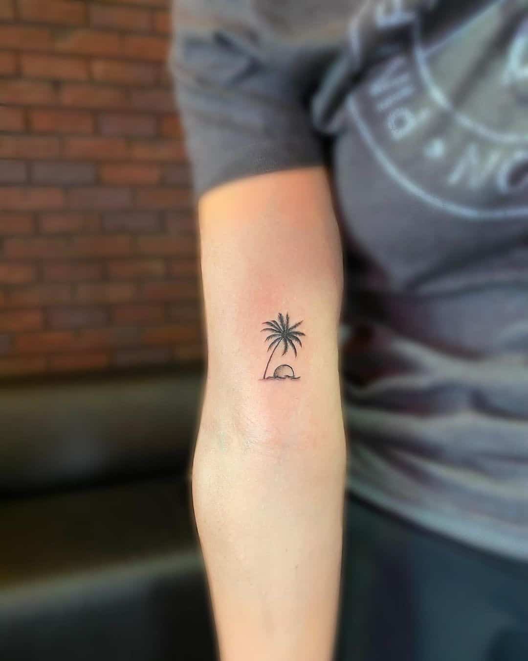 tattoo palmera 224