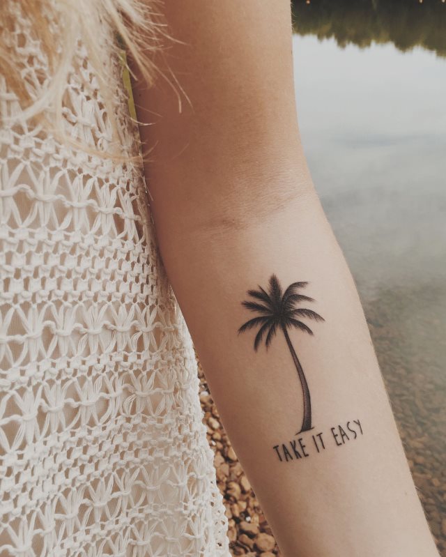 tattoo palmera 53
