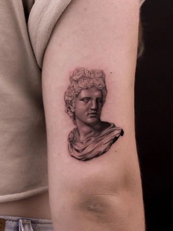 tattoo estatua romana 02