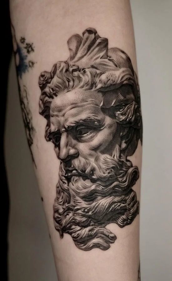 tattoo estatua romana 27