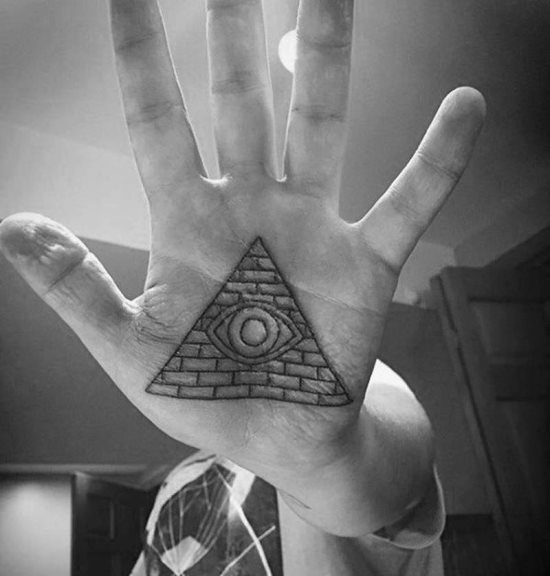 tattoo piramide 41