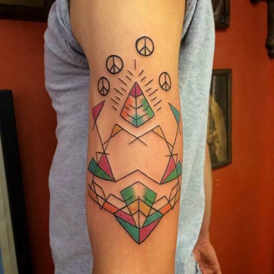 tattoo piramide 80