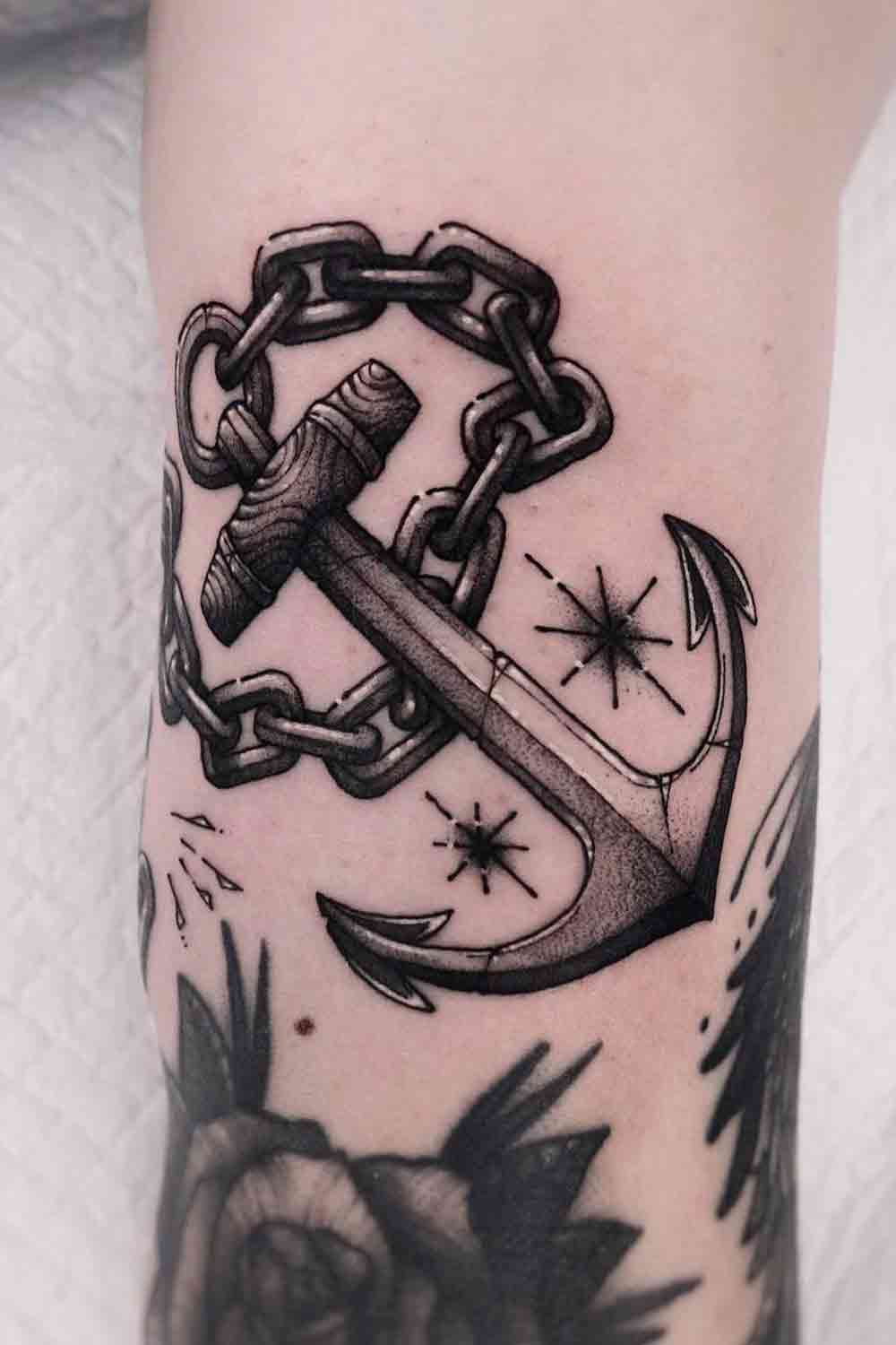 tatuaje ancla para hombre 13