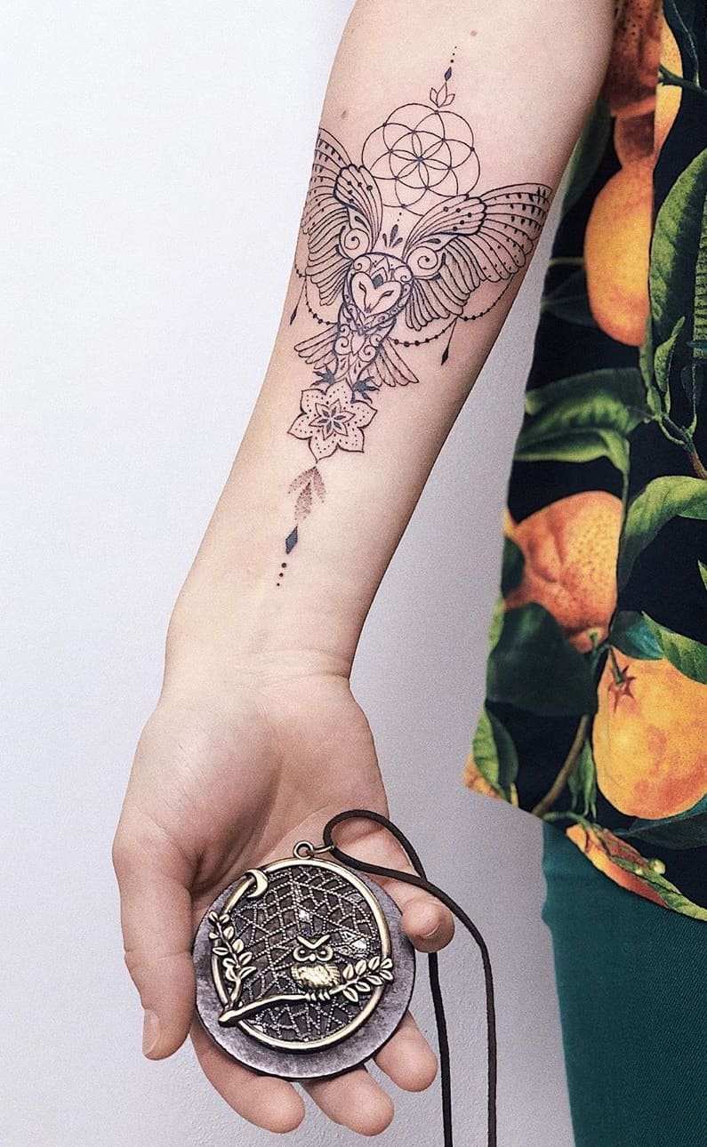tatuaje antebrazo para mujer 14