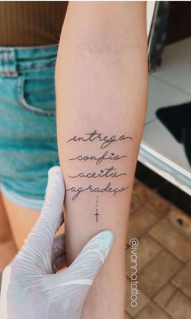 tatuaje antebrazo para mujer 27