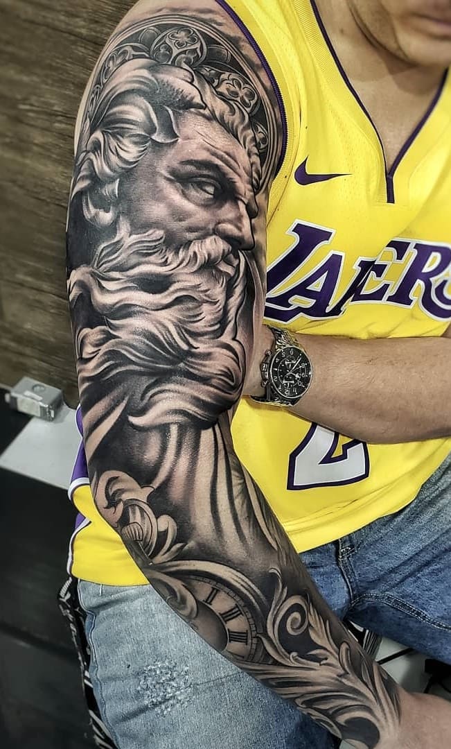 tatuaje brazo completo para hombre 55