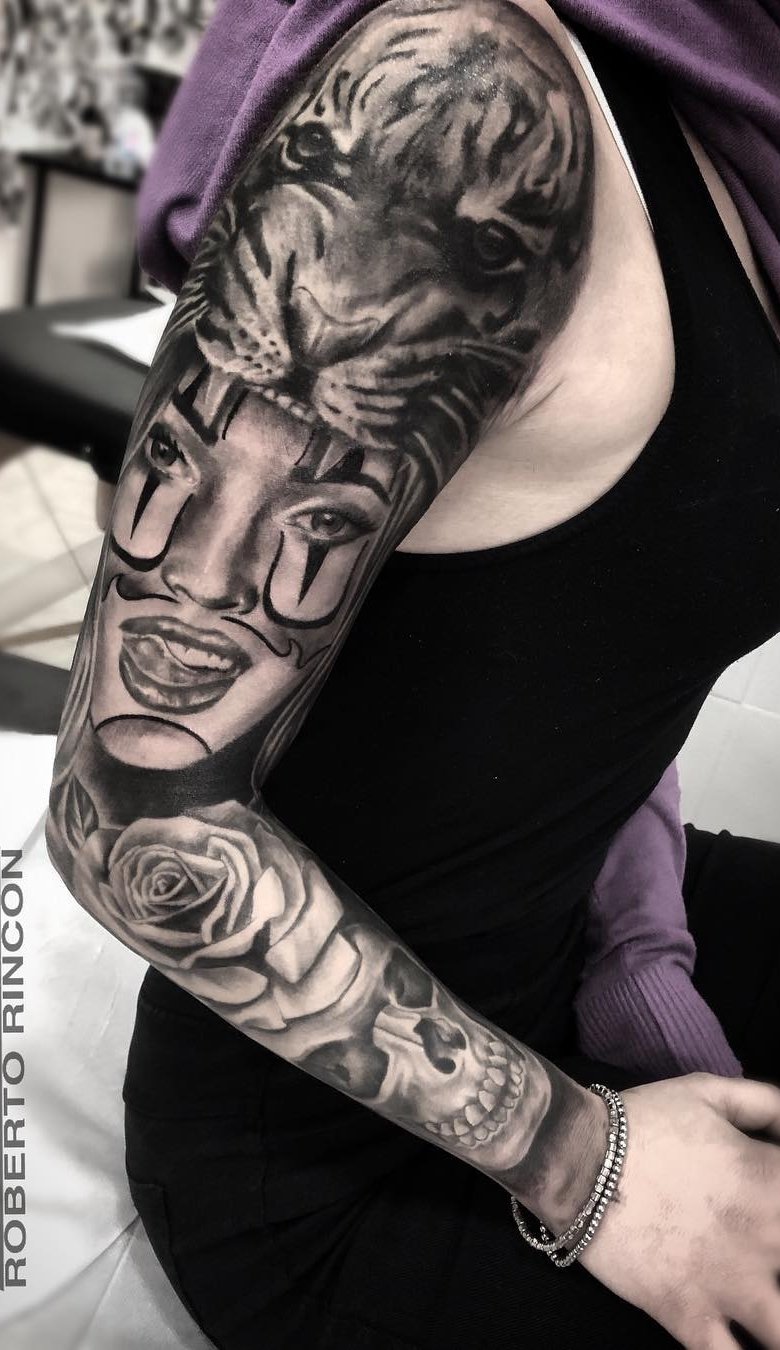 tatuaje brazo completo para mujer 12