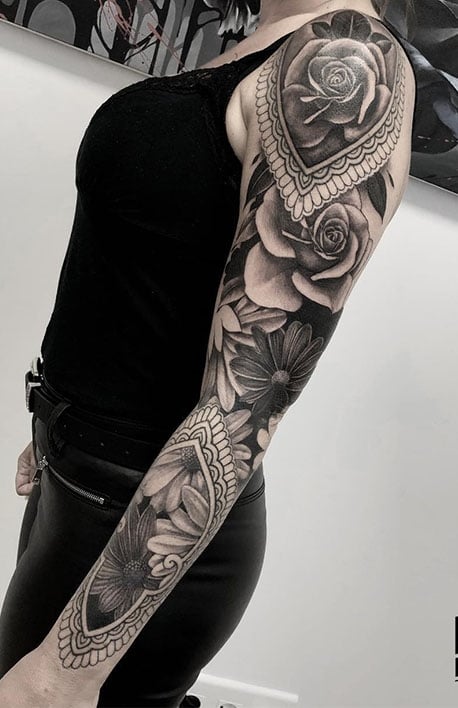 tatuaje brazo completo para mujer 17