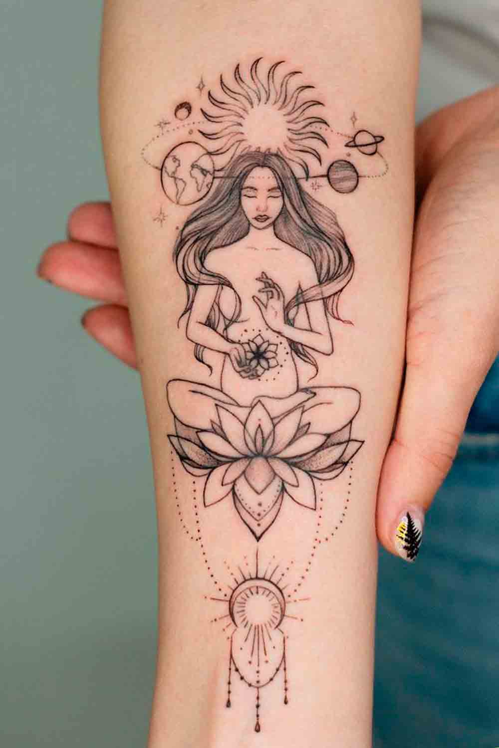 tatuaje brazo de mujer 28