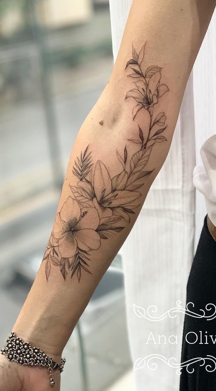 tatuaje brazo de mujer 39