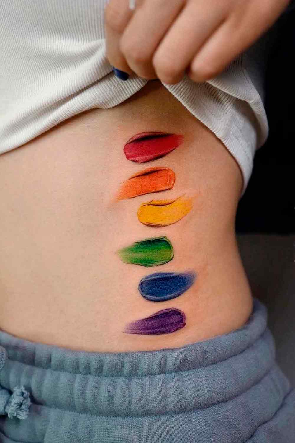 tatuaje colorido para mujer 01