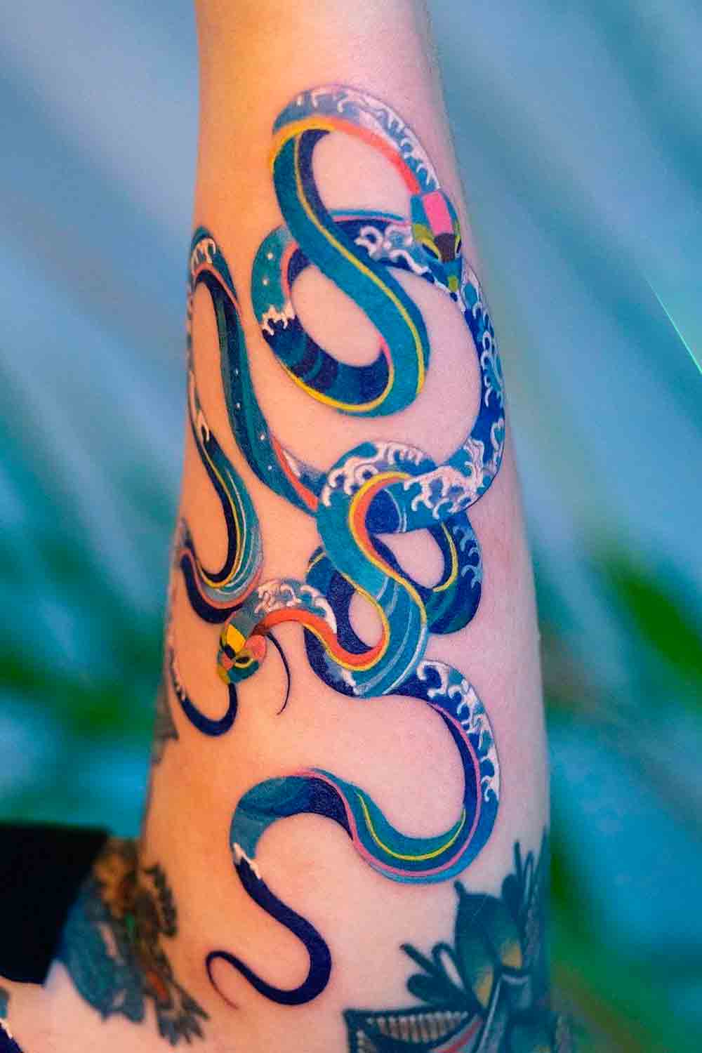 tatuaje colorido para mujer 08