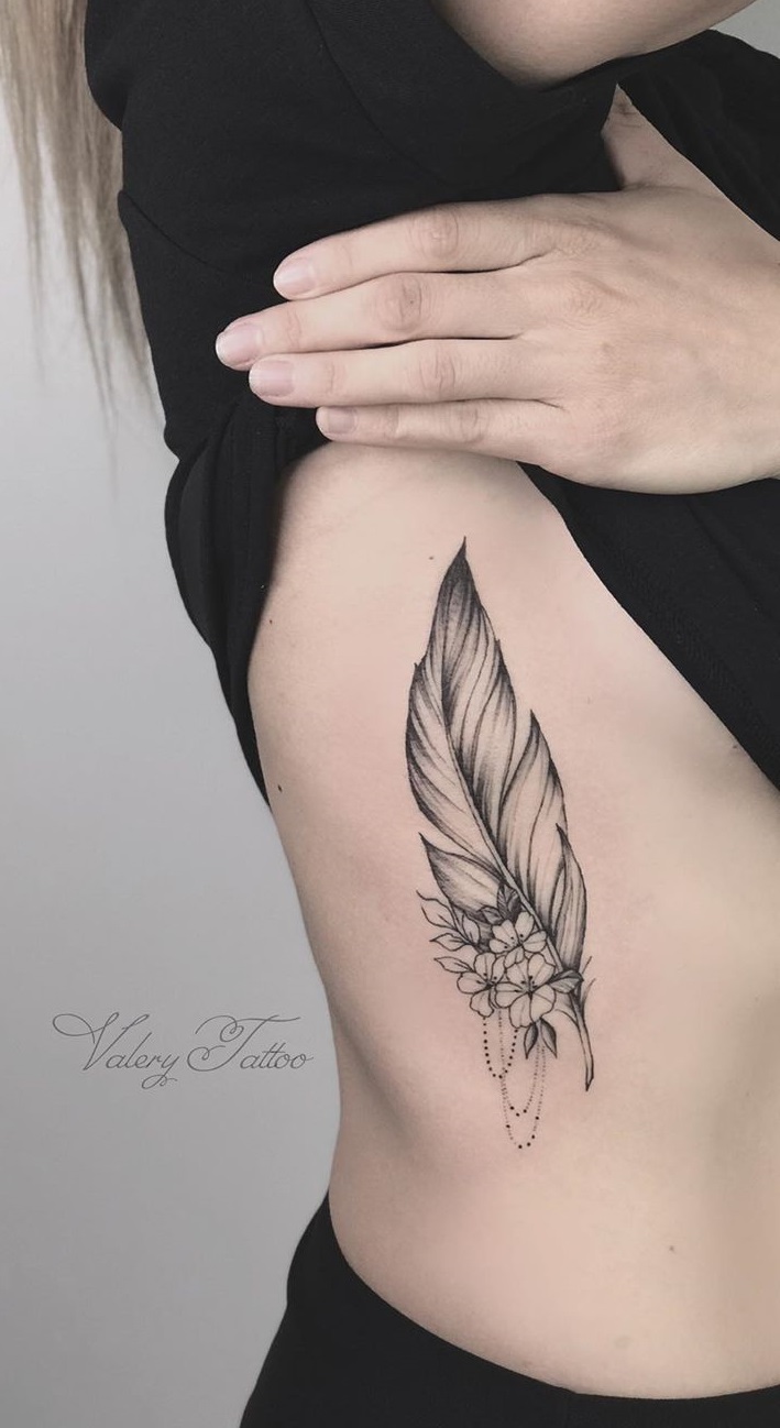 tatuaje costado para mujer 06