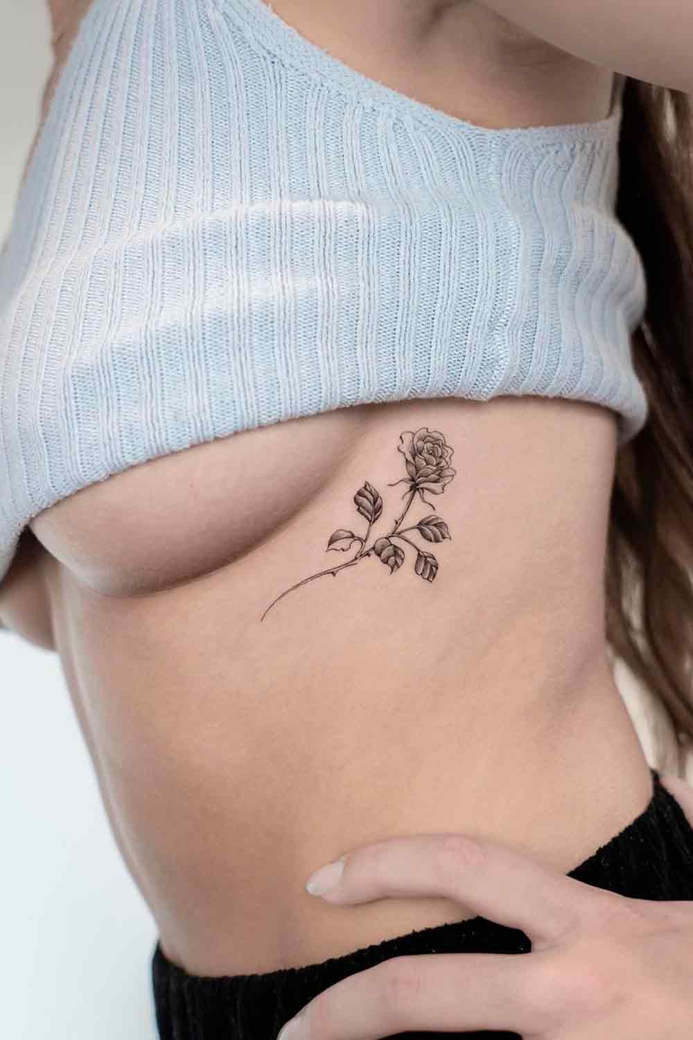 tatuaje costado para mujer 07