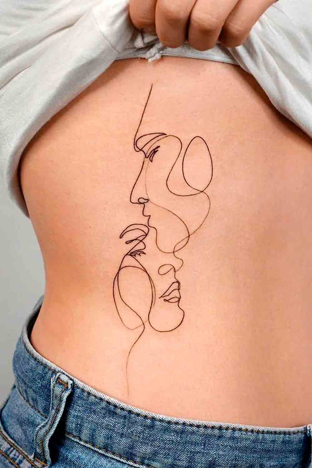 tatuaje costado para mujer 16