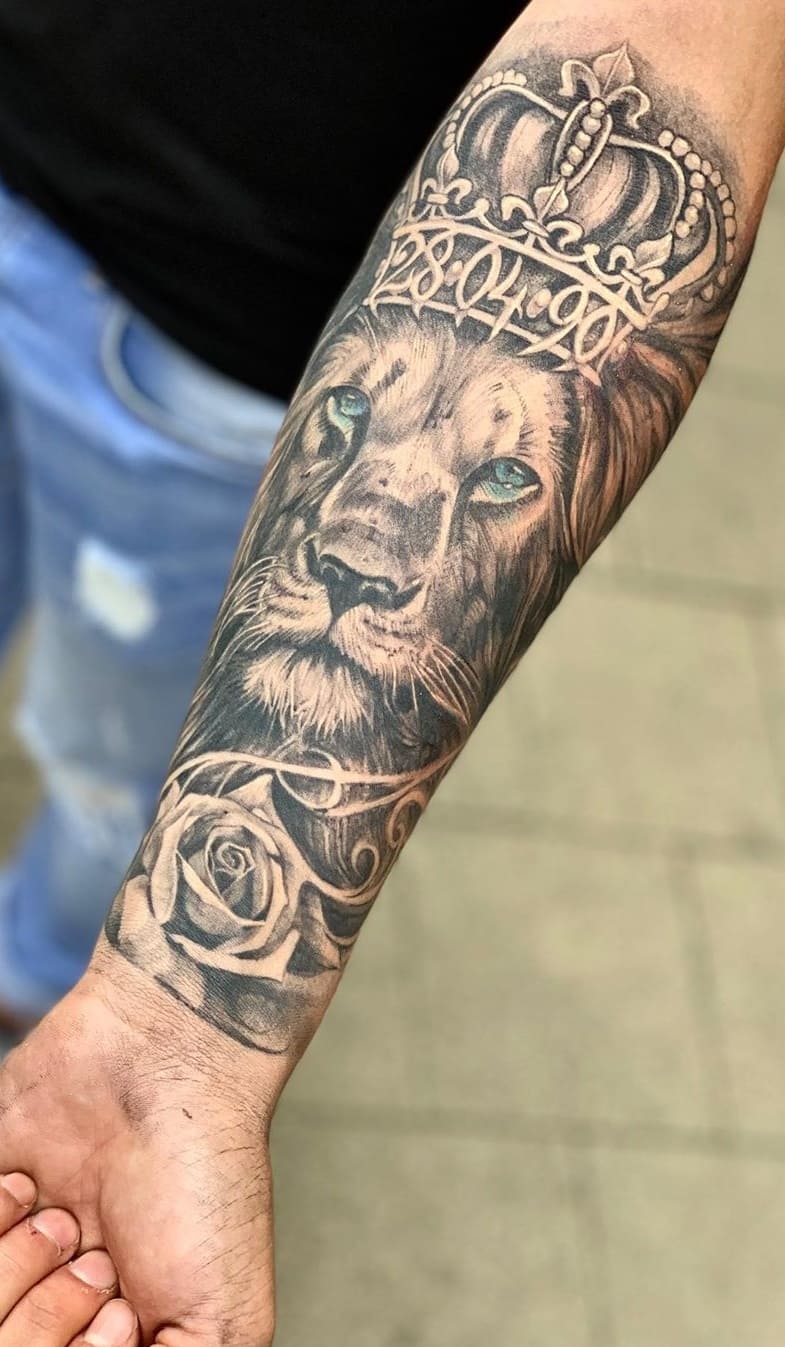 tatuaje de hombre antebrazo 26