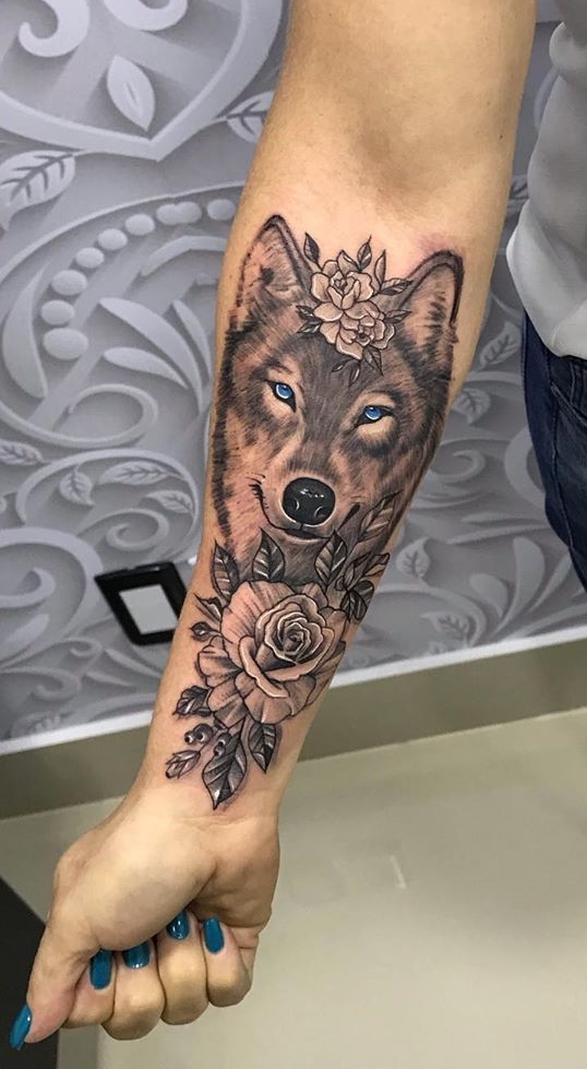 tatuaje de lobo para hombre 02