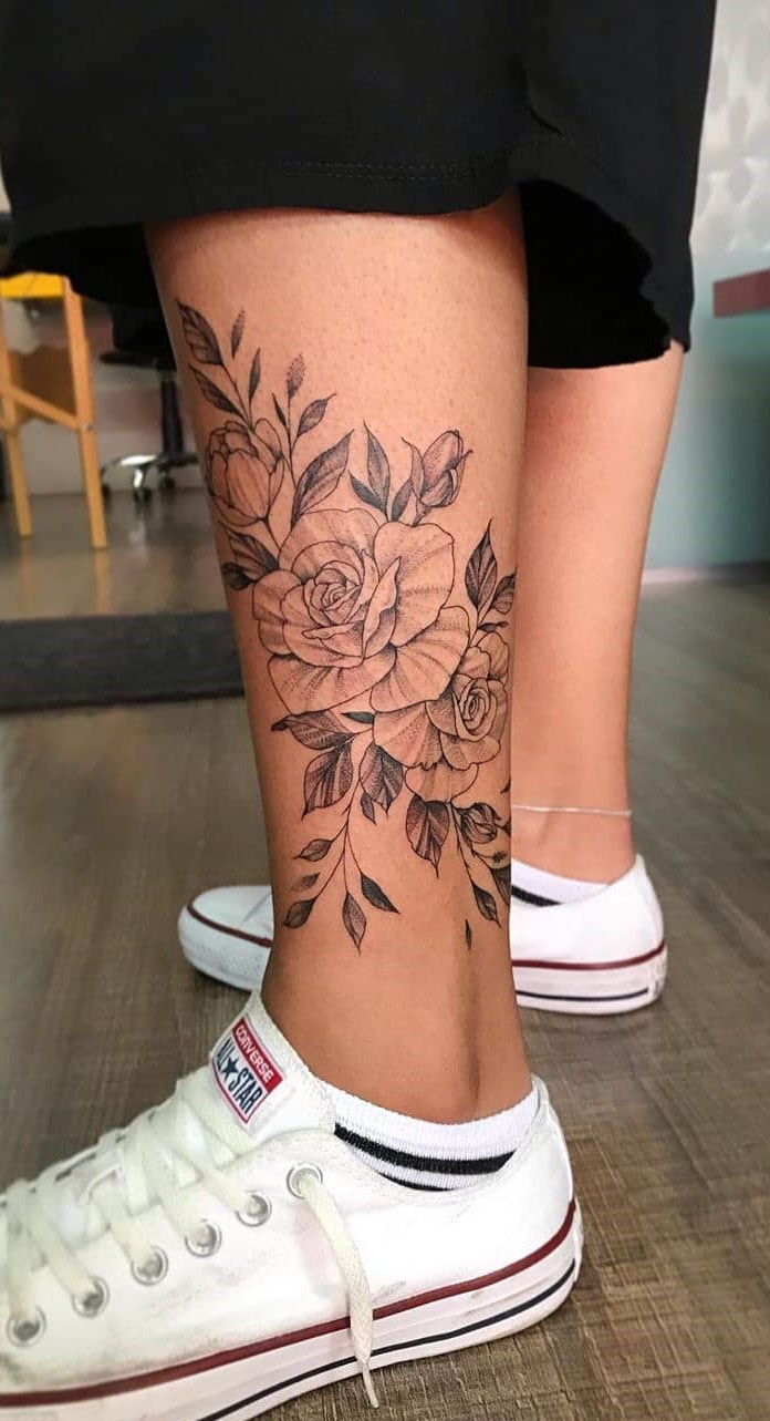 tatuaje de mujer en el tobillo 08
