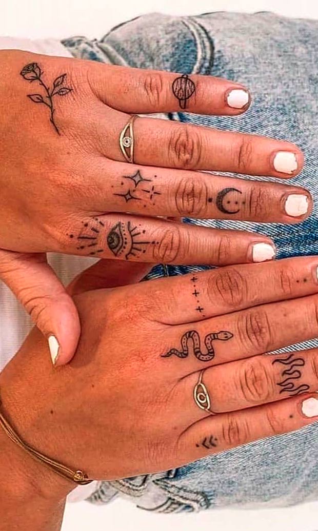 tatuaje de mujer en los dedos 12