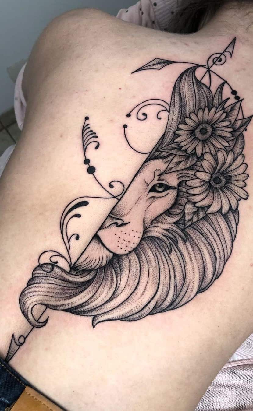 tatuaje de mujer para la espalda 21