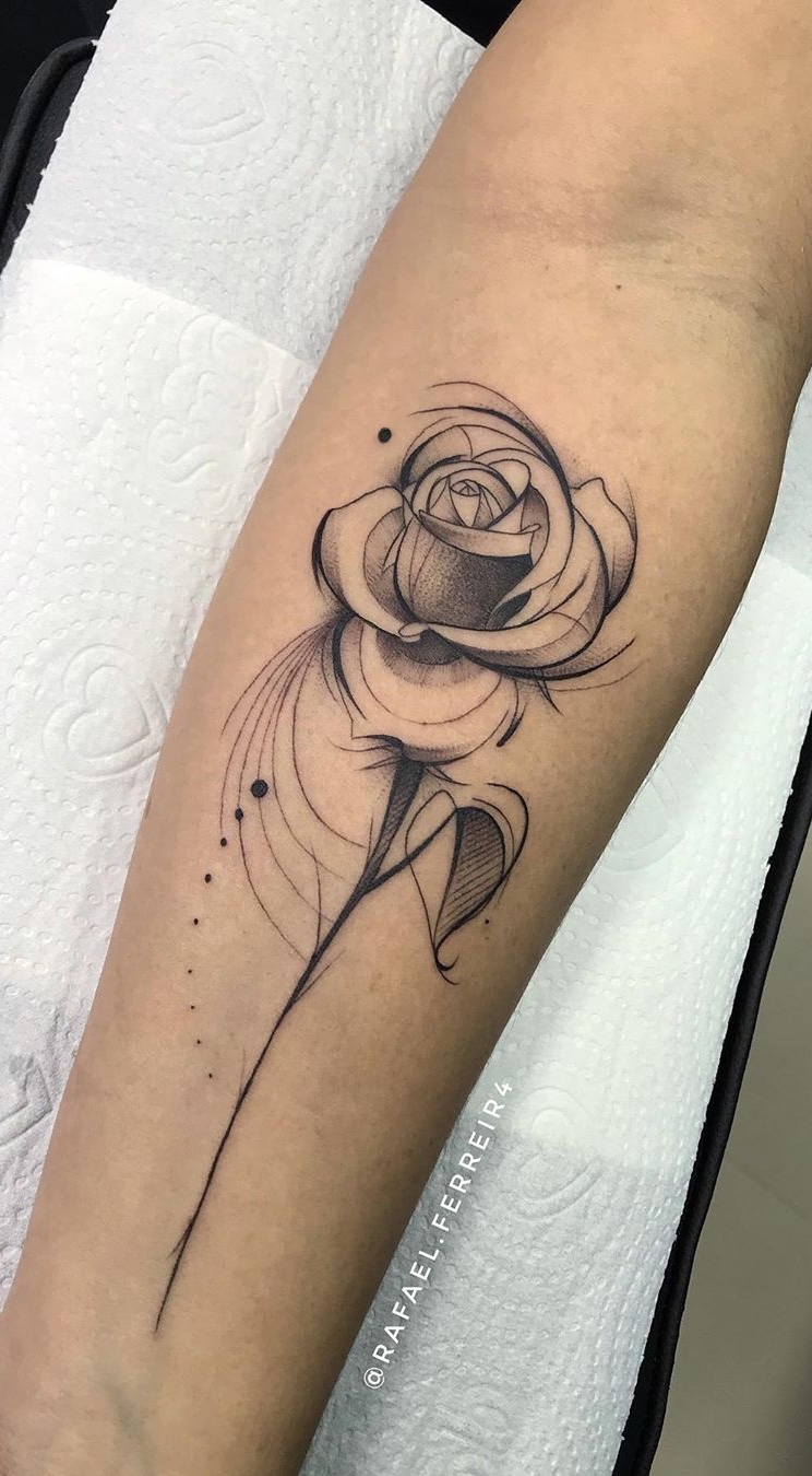 tatuaje de rosa para mujer 07