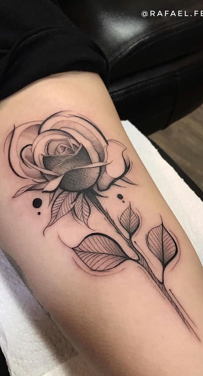 tatuaje de rosa para mujer 08