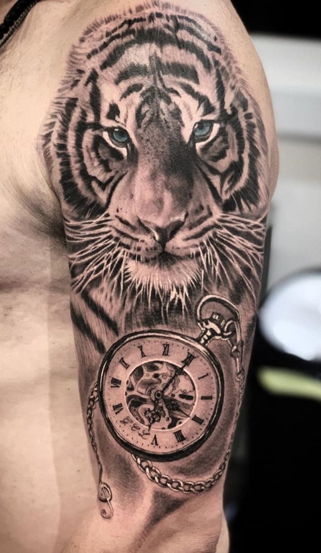 tatuaje de tigre para hombre 19