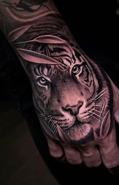 tatuaje de tigre para hombre 26