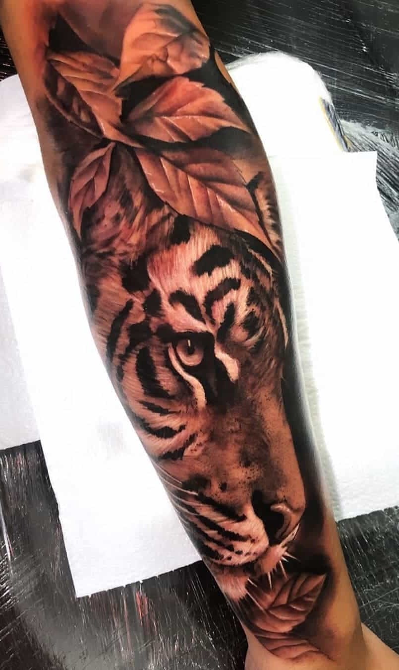 tatuaje de tigre para hombre 46