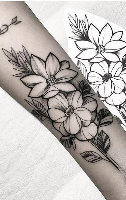 tatuaje en el brazo para mujer 10
