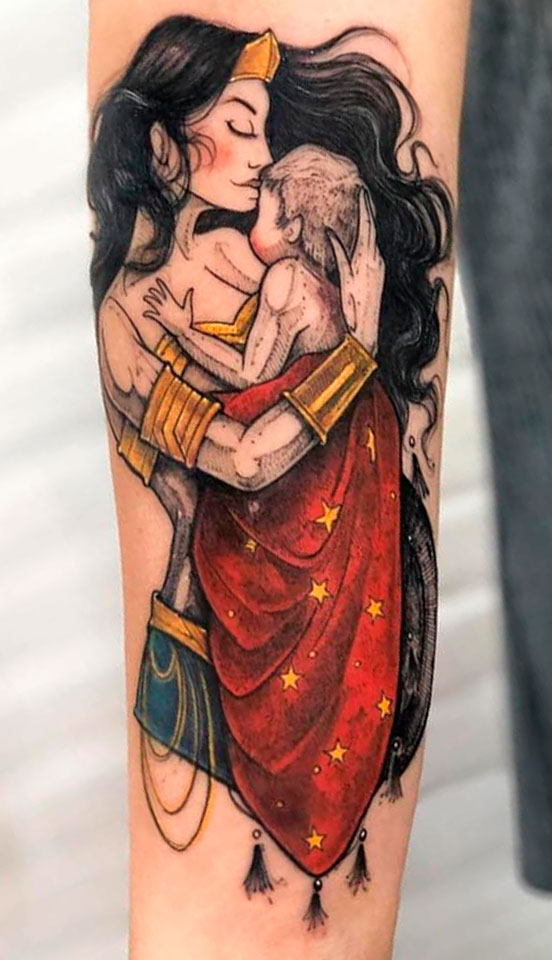 tatuaje en el brazo para mujer 108