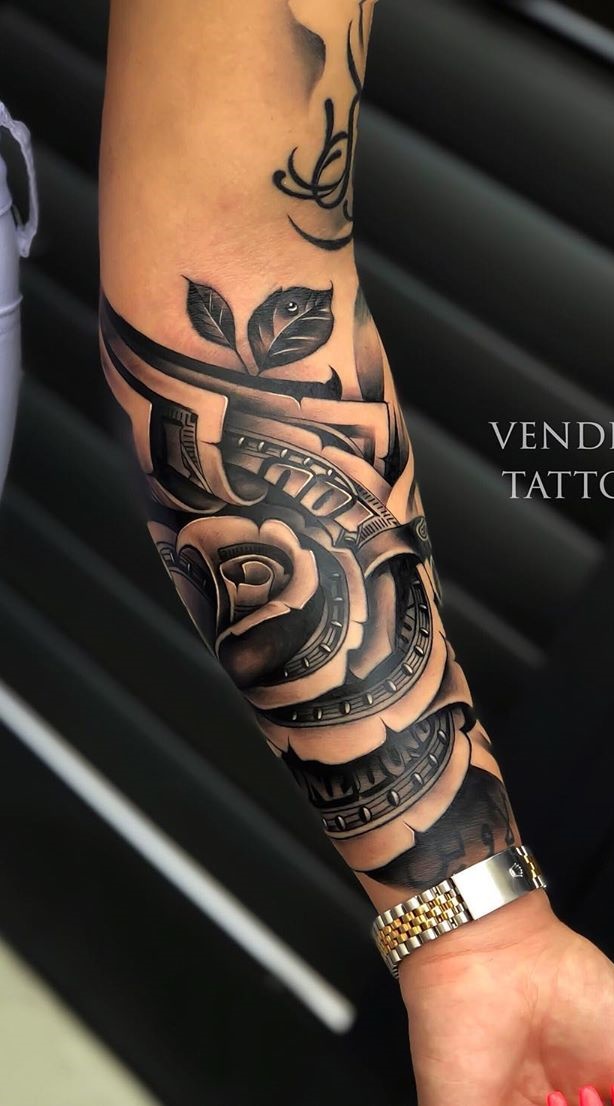 tatuaje en el brazo para mujer 118