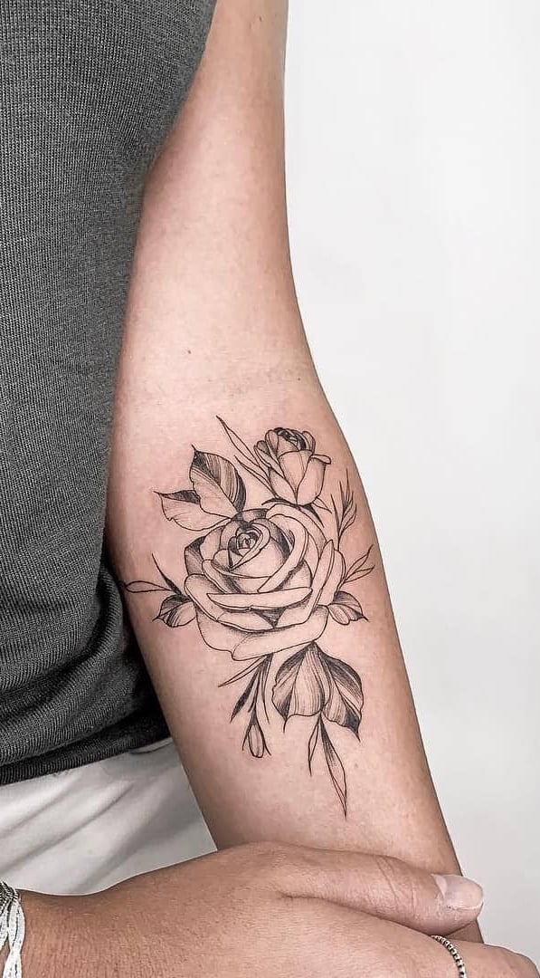 tatuaje en el brazo para mujer 14