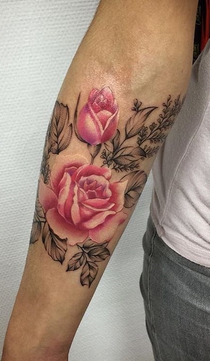 tatuaje en el brazo para mujer 37