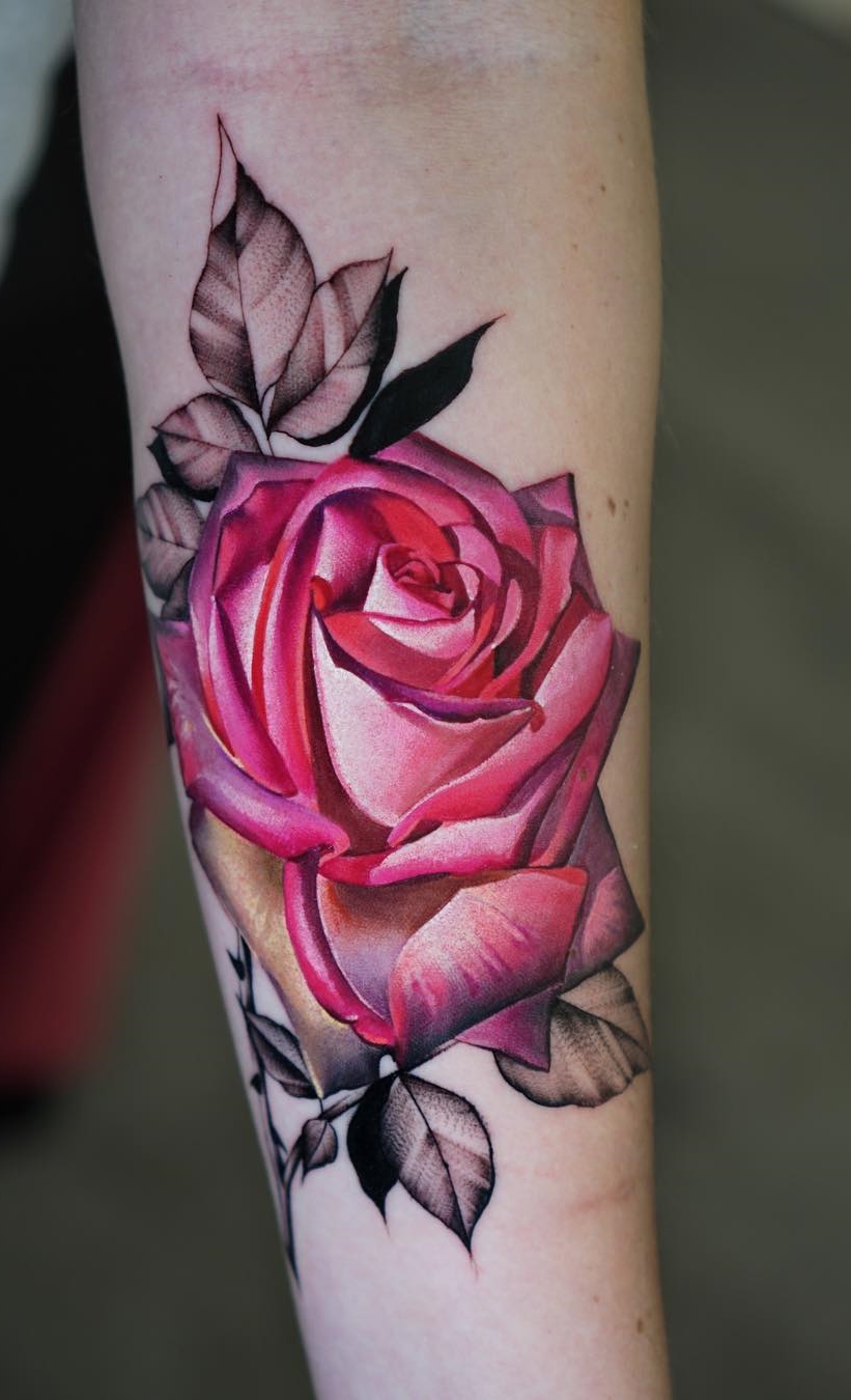 tatuaje en el brazo para mujer 43
