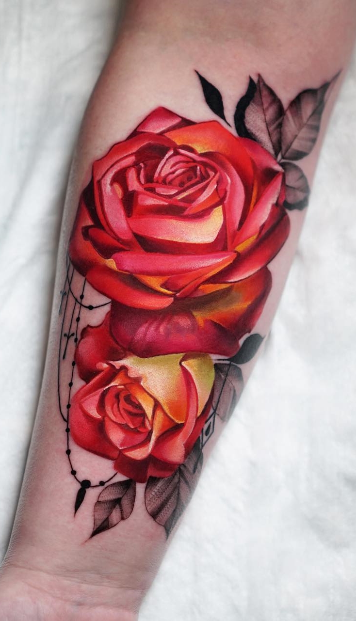 tatuaje en el brazo para mujer 44