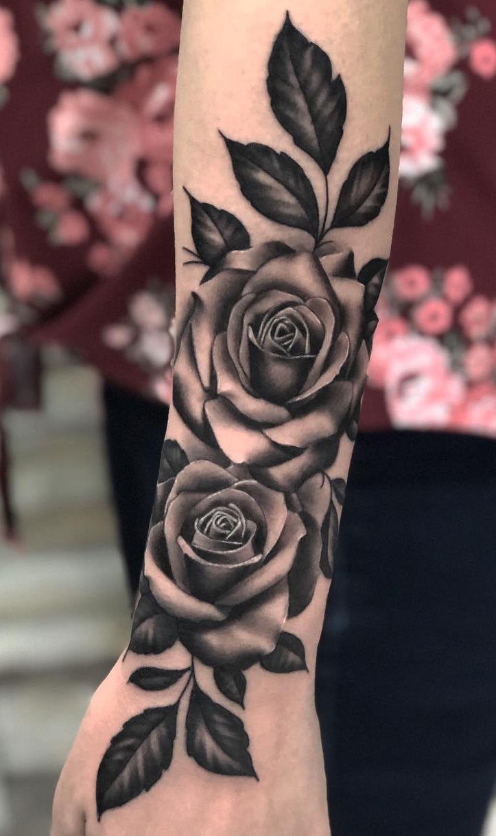 tatuaje en el brazo para mujer 46