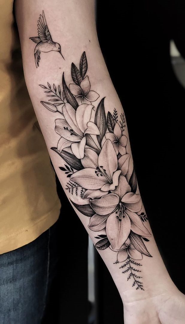 tatuaje en el brazo para mujer 95