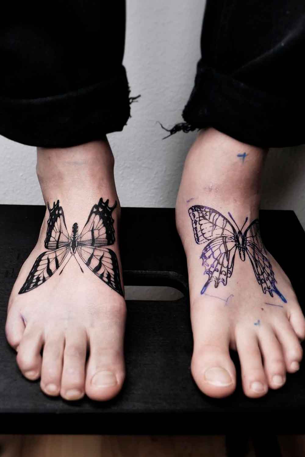 tatuaje en el pie para mujer 03