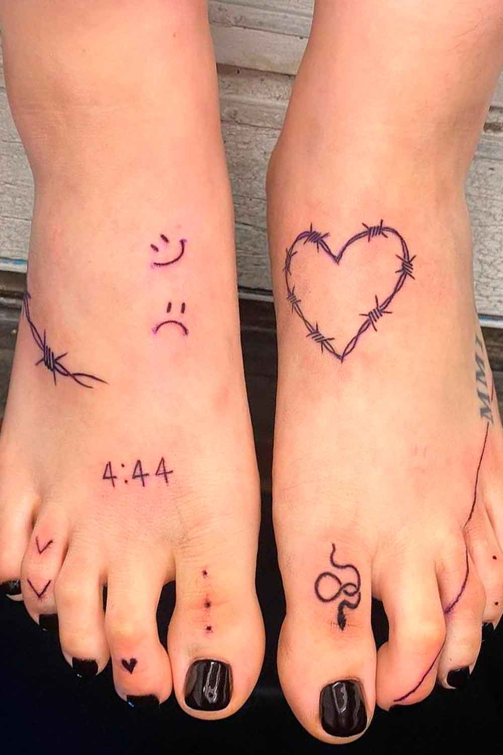 tatuaje en el pie para mujer 05