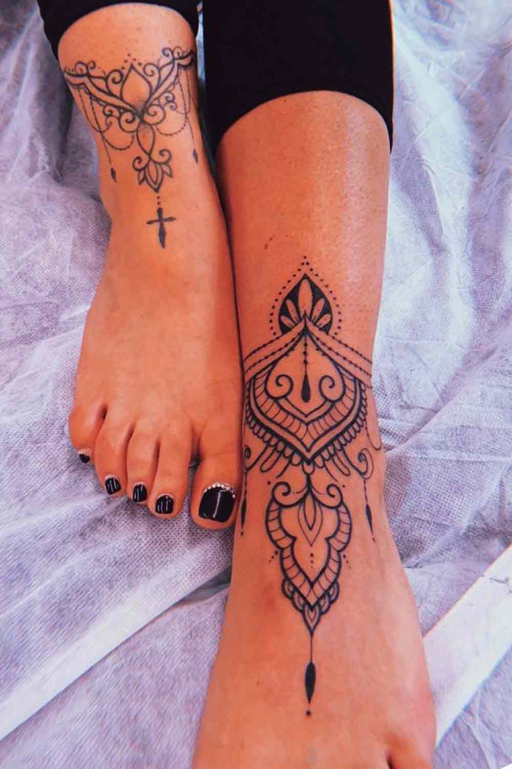 tatuaje en el pie para mujer 07
