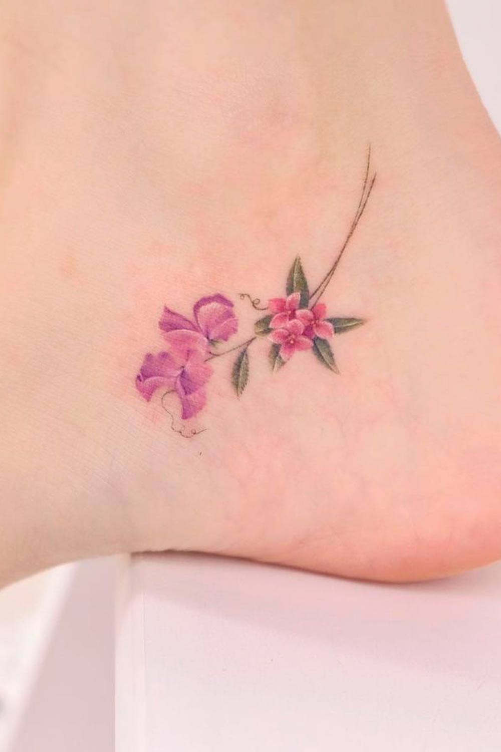 tatuaje en el pie para mujer 08