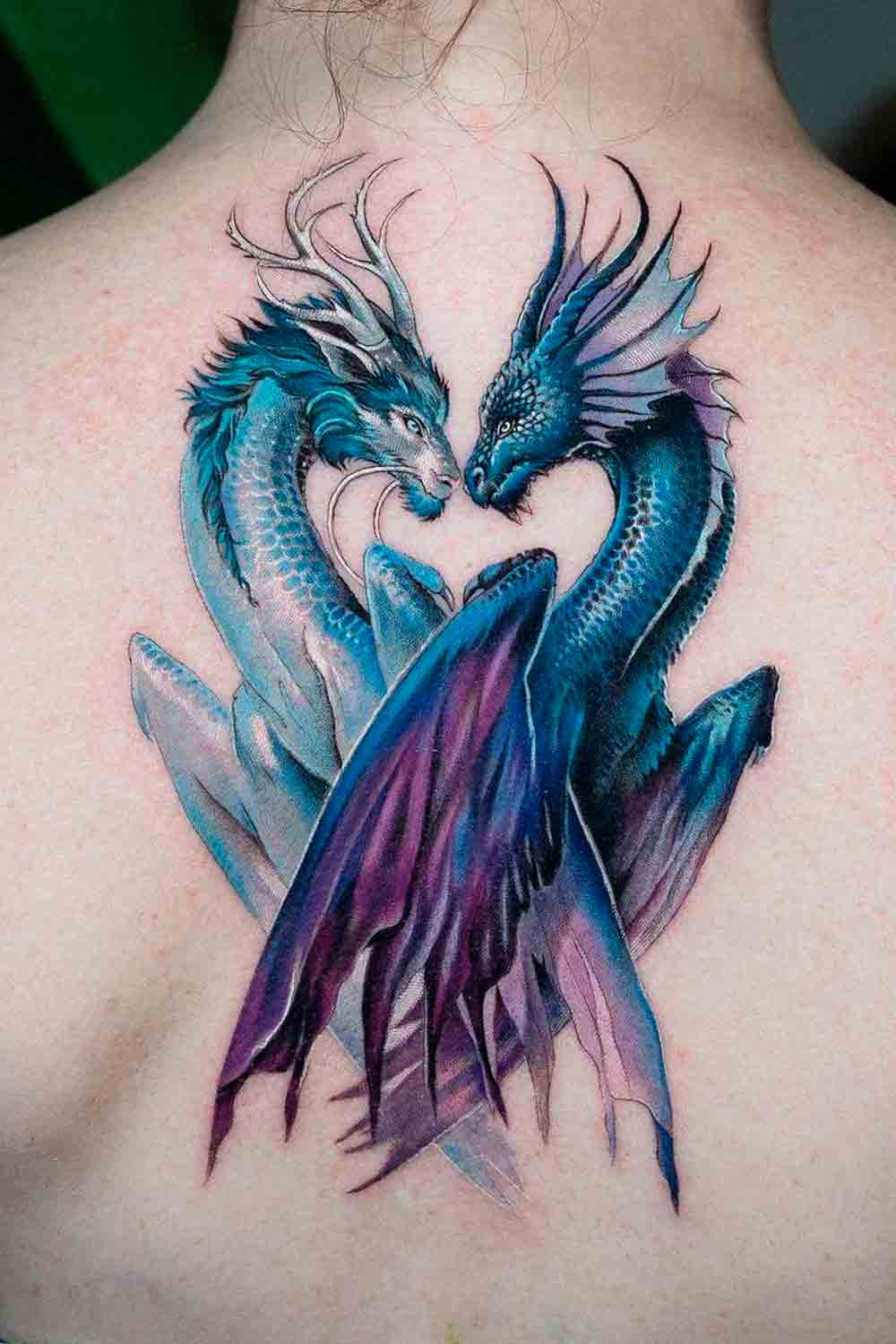 tatuaje en la espalda de mujer 10